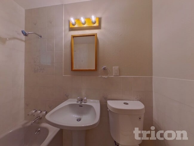 Building Photo - 4486 S Utica St