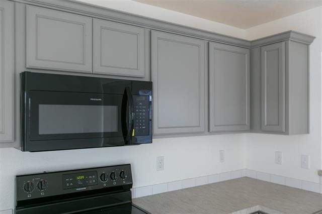 Building Photo - Available June - Newer Home for Rent in Va...