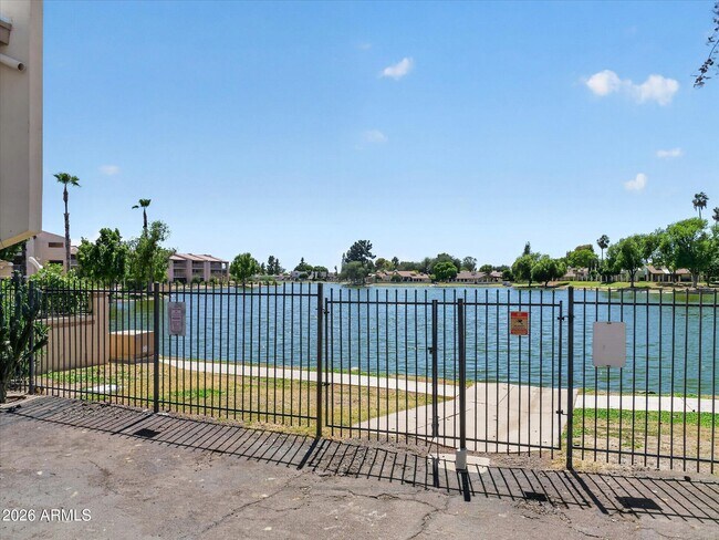 Building Photo - 11444 N 28th Dr
