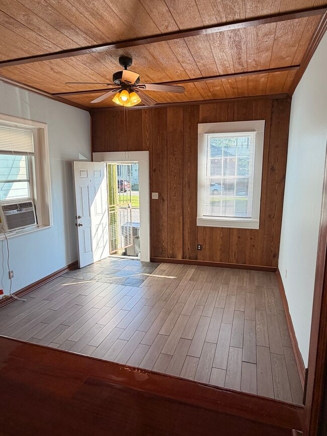 Building Photo - 1BD/1BA in Bayou St. John