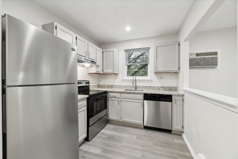 Building Photo - 1314 Wharton Dr