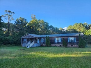 Building Photo - 118 April Ln