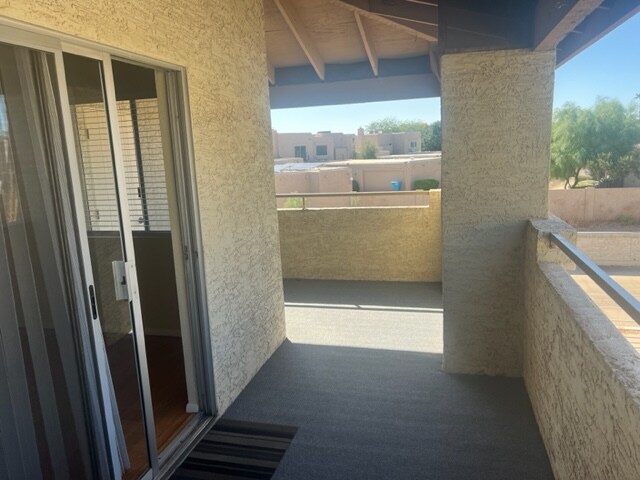 Building Photo - 4150 E Cactus Rd