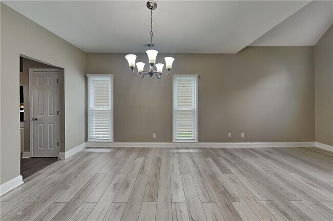 Building Photo - 1461 Rosewood Creek Dr