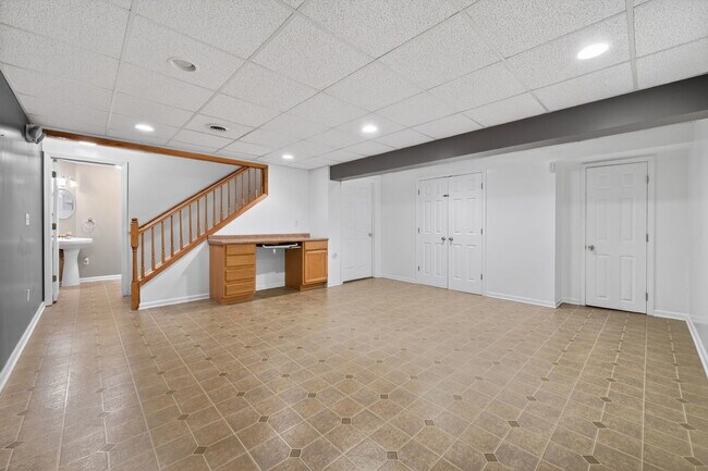 Building Photo - 1619 Windward Ct