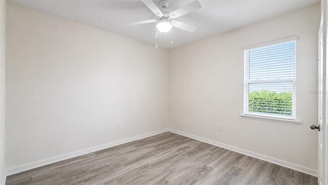Building Photo - 282 Drayton Ave