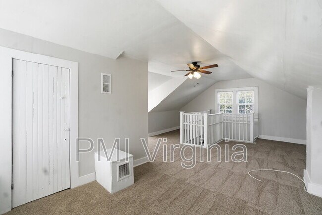 Building Photo - 630 W 36th St