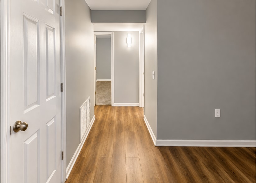 Building Photo - Corby Grove Apartments