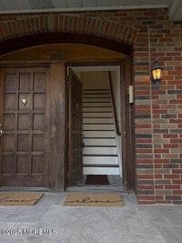 Building Photo - 2037 Westfield Ave