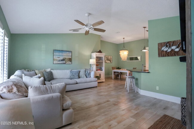 Building Photo - 228 Jardin De Mer Pl