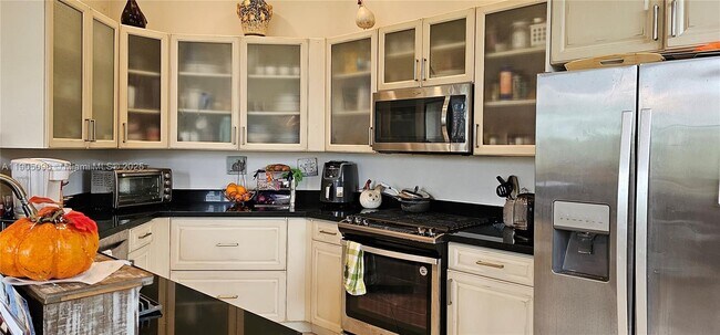 Building Photo - 3020 NW 125th Ave