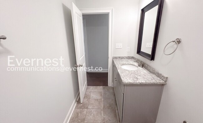 Building Photo - 4-Bed/2.5-Bath/Pet Friendly/Available Now!