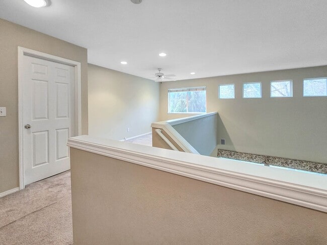 Building Photo - 2-Story modern home in Silver Firs. Large outdoor space!!!