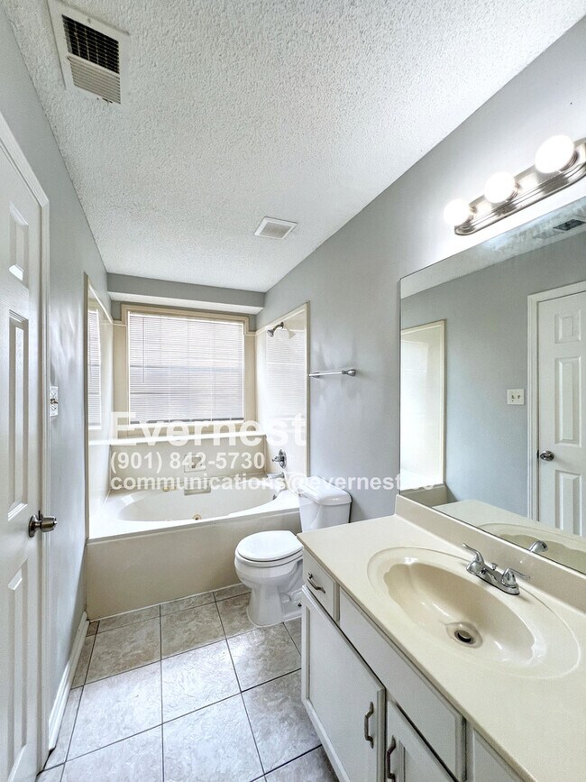 Building Photo - 4416 Elysian Dr