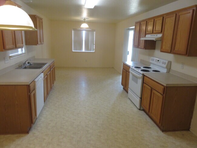 Building Photo - 2317 Upland Bend Dr
