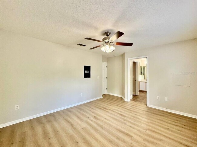 Building Photo - 13014 Fennway Ridge Dr