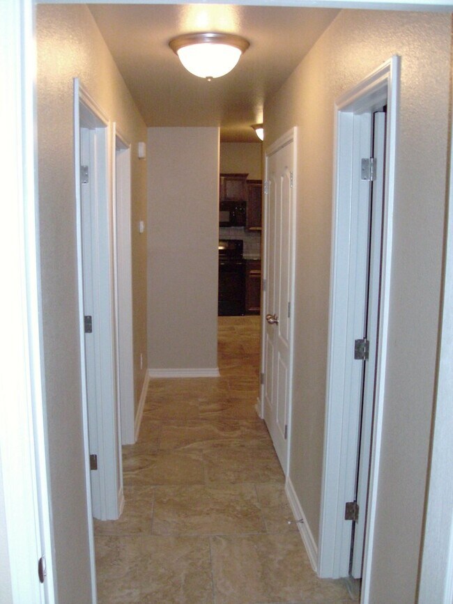 Building Photo - 3 bedroom 2 bath Duplex off Bunny Trail Killeen