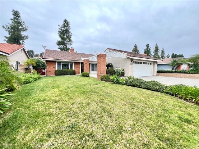 Building Photo - 1545 Meadow Glen Rd