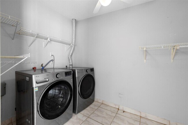 Building Photo - 2028 SW 103rd Ct