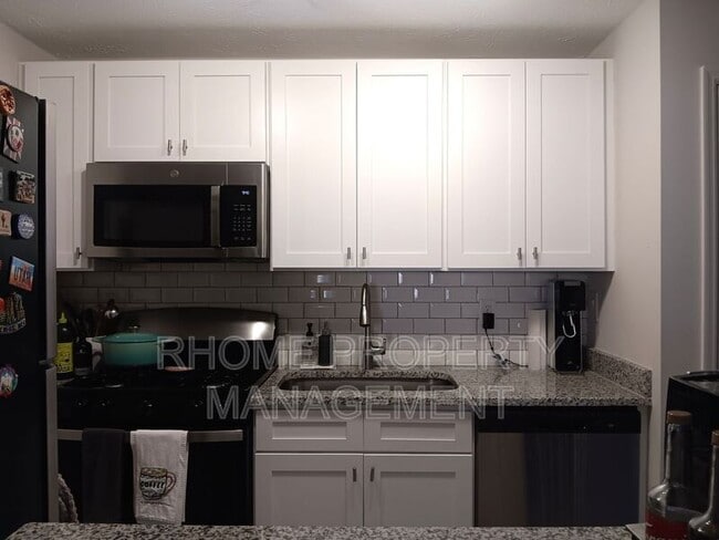 Building Photo - 1407 Riverview Dr