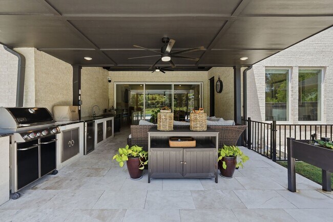 Building Photo - 8135 Allston Vlg Trl