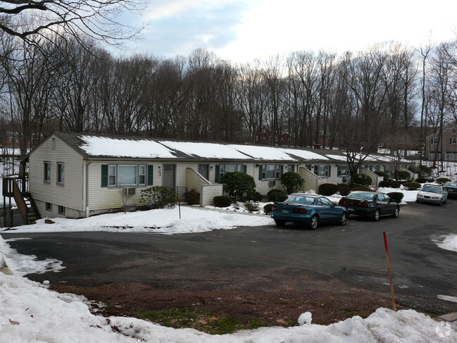 Building Photo - Regency Court