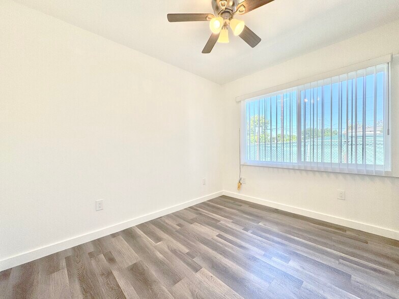 Building Photo - 8910 Avalon Blvd