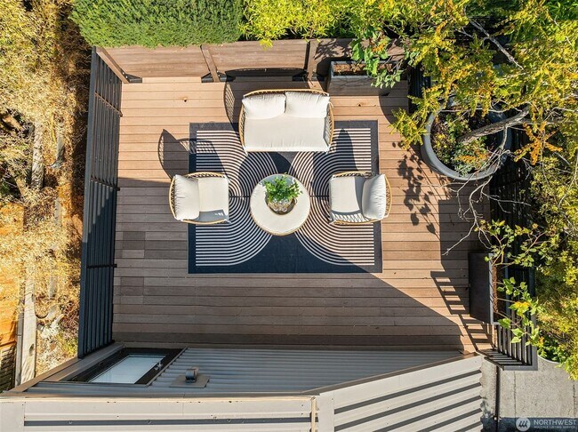 Building Photo - 1Bd/1.5Ba Seattle Condo