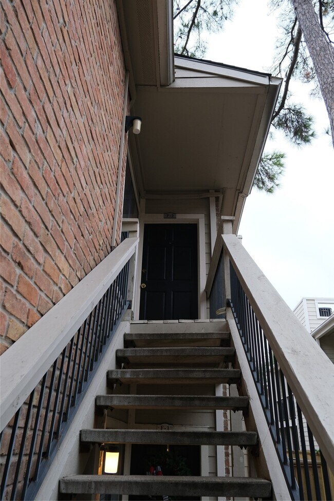 Building Photo - 2001 Bering Dr