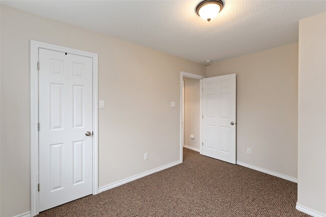 Building Photo - 24527 Appian Ridge