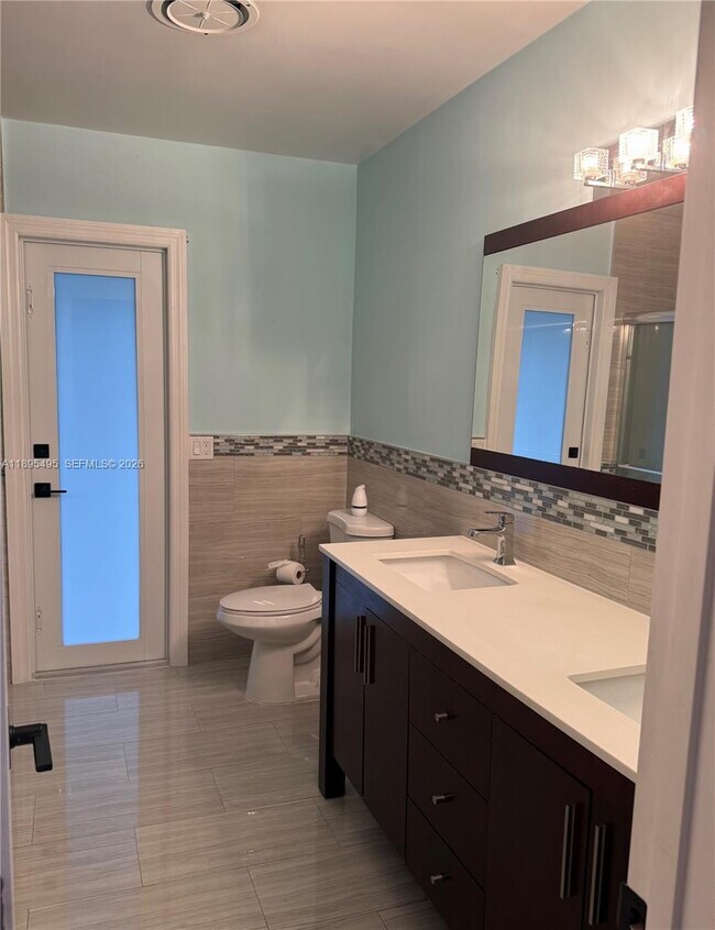 Building Photo - 6420 Miller Dr