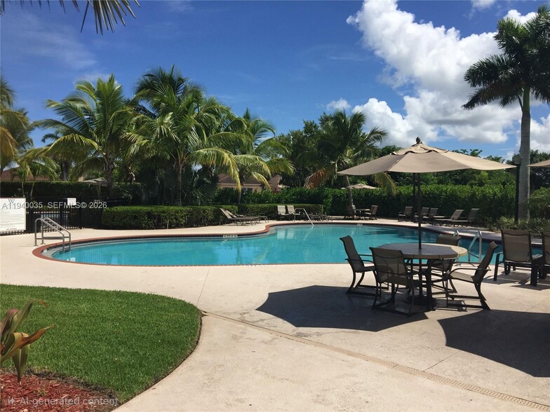 Building Photo - 2160 NE 37th Rd