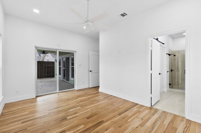 Building Photo - 1812 Muncie Ave