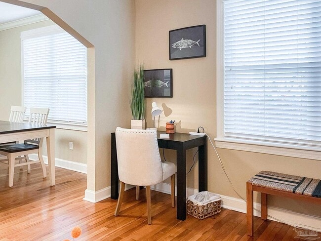 Building Photo - 1618 W Garden St