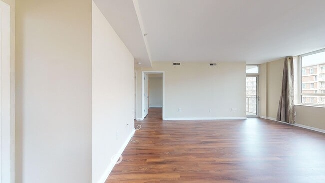 Building Photo - Spacious 1,000 Square Foot Two Bedroom Condo in HOT Southwest Market- Parking Included, Washer/Dr...