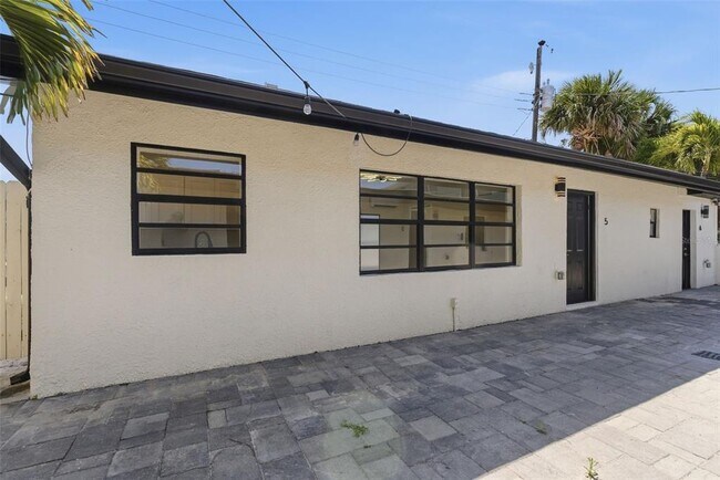 Building Photo - 113 145th Ave