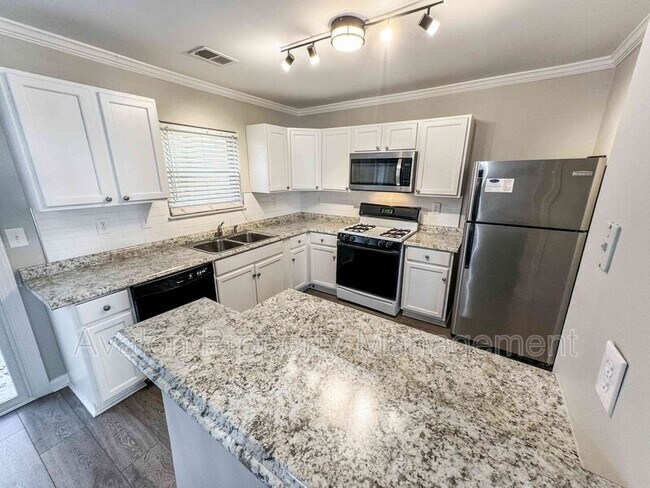 Building Photo - 3575 Kennesaw Station Dr