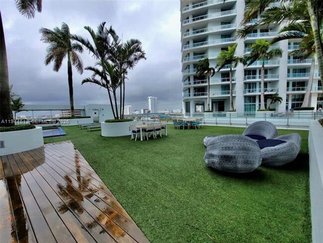 Building Photo - 92 SW 3rd St