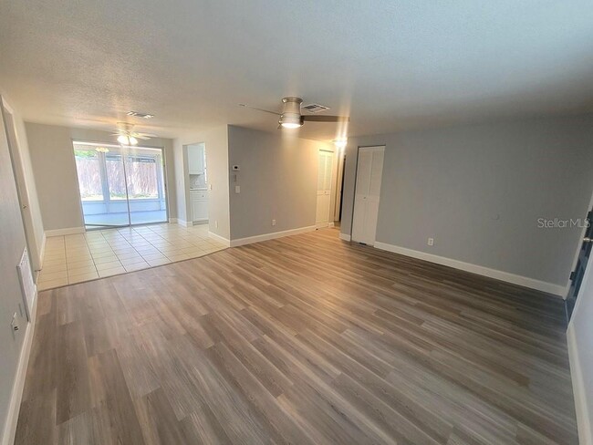 Building Photo - 9114 Cochise Ln