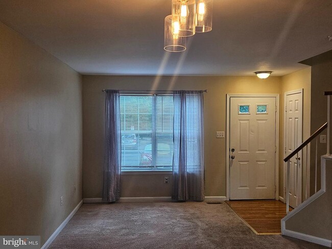 Building Photo - 6887 Chasewood Cir