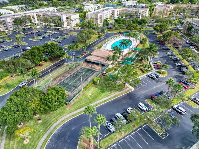 Building Photo - 9580 Weldon Cir