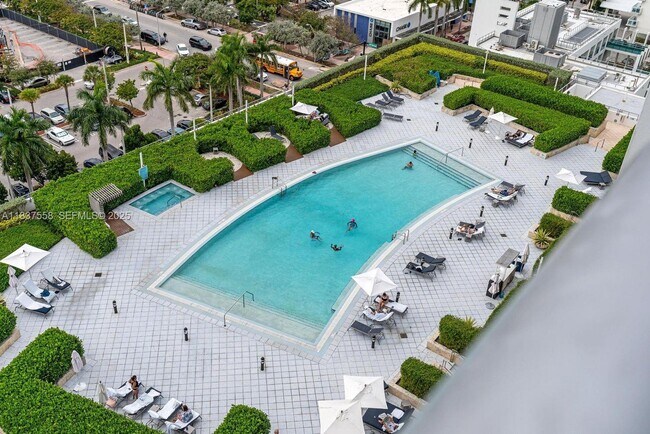 Building Photo - 6899 Collins Ave