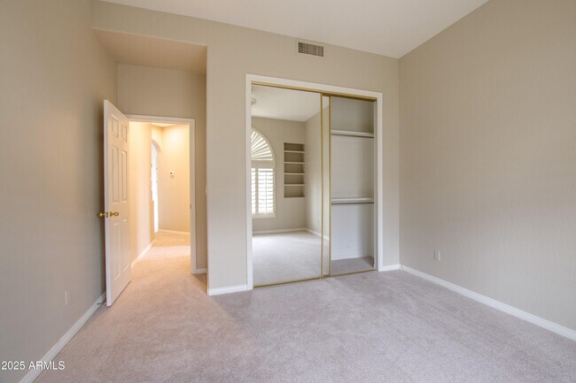 Building Photo - 11923 E Terra Dr