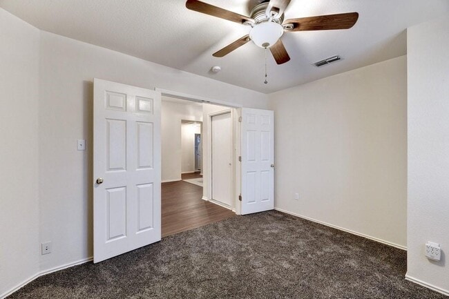 Building Photo - 10516 Beard Ave