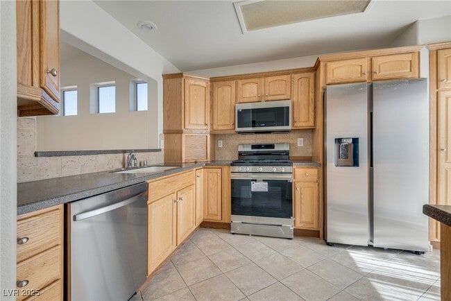 Building Photo - 10408 Leafgold Dr