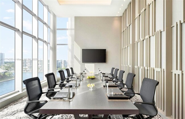 Building Photo - 4010 S Ocean Dr