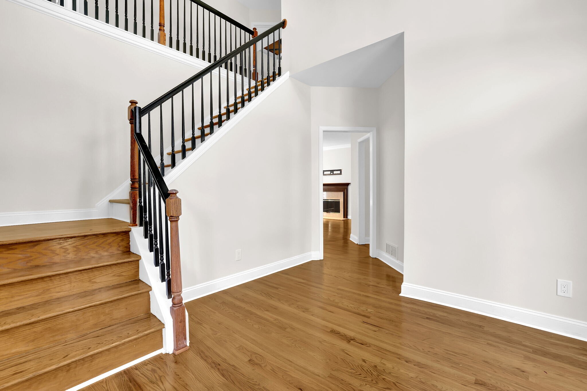 Building Photo - 230 Graystone Way
