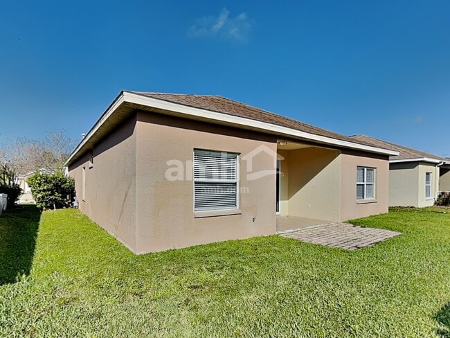 Building Photo - 823 Springwood Cir