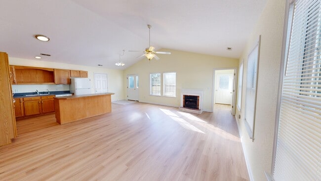 Building Photo - 116 Mybet Ct