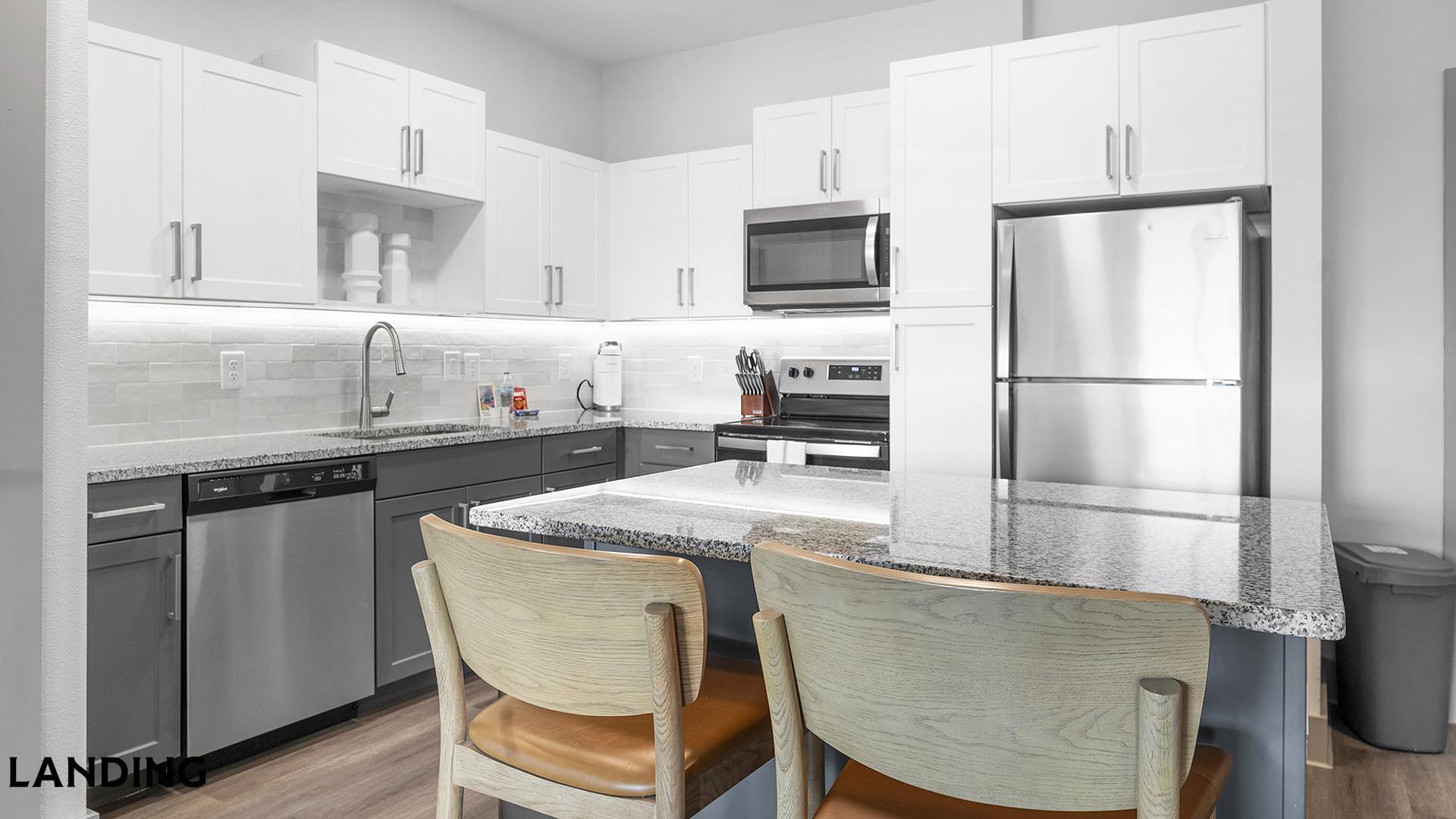 Building Photo - 2995 Railside Lp